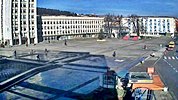 Габрово времето уеб камера Център фонтаните на площад 'Възраждане' пред сградите на Областната управа, Община и Съдебната палата, Окръжен съд Free-WebCamBG